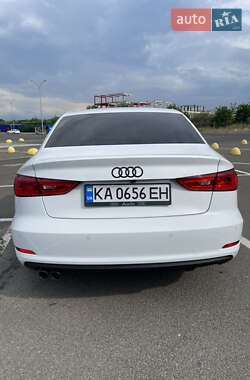 Седан Audi A3 2016 в 