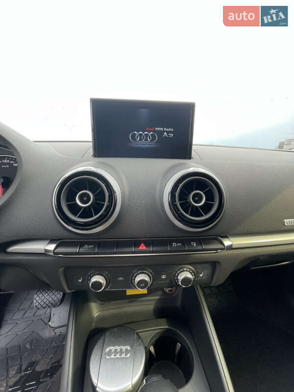 Седан Audi A3 2016 в Києві