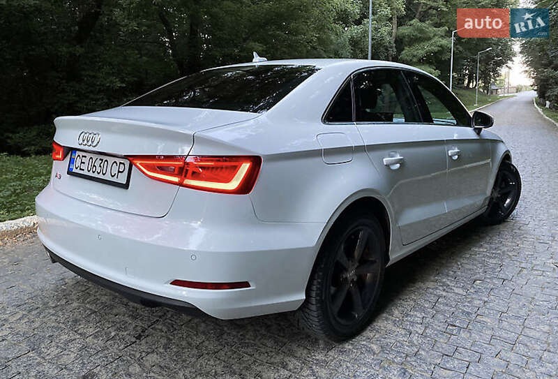 Седан Audi A3 2015 в Черновцах