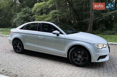 Седан Audi A3 2015 в 