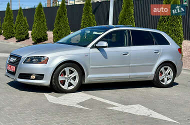 Хэтчбек Audi A3 2012 в 