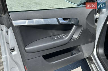 Хэтчбек Audi A3 2012 в 