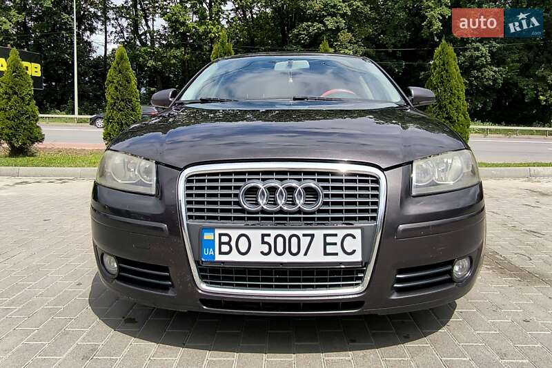 Хэтчбек Audi A3 2005 в 