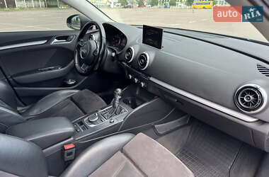 Хэтчбек Audi A3 2016 в 
