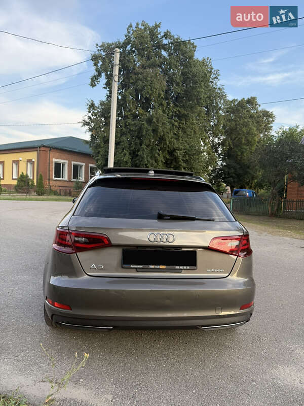 Седан Audi A3 2016 в Харькове