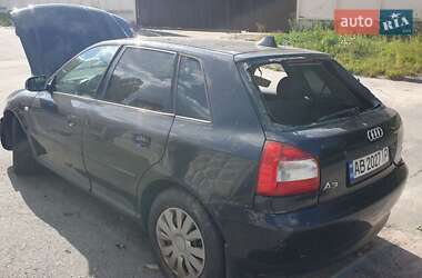 Хэтчбек Audi A3 2002 в 