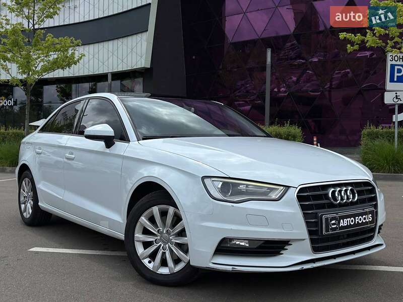 Седан Audi A3 2015 в Києві
