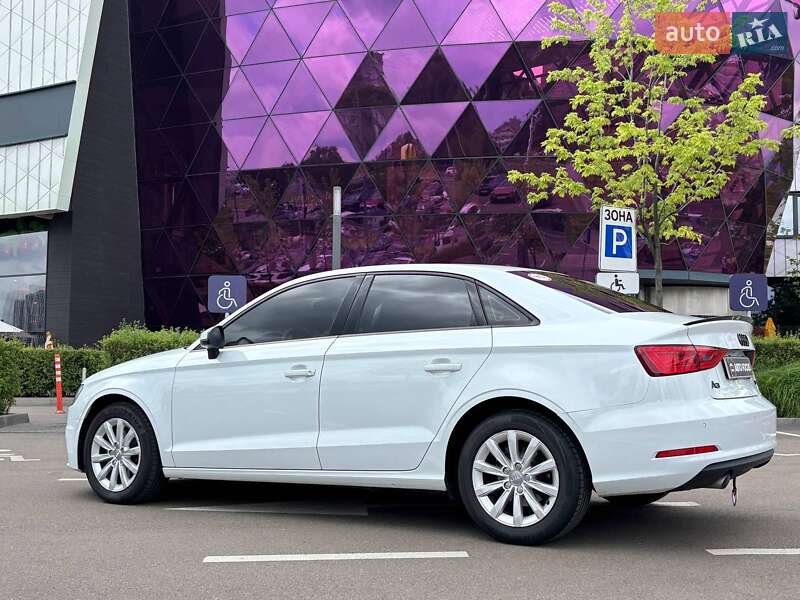 Седан Audi A3 2015 в Києві