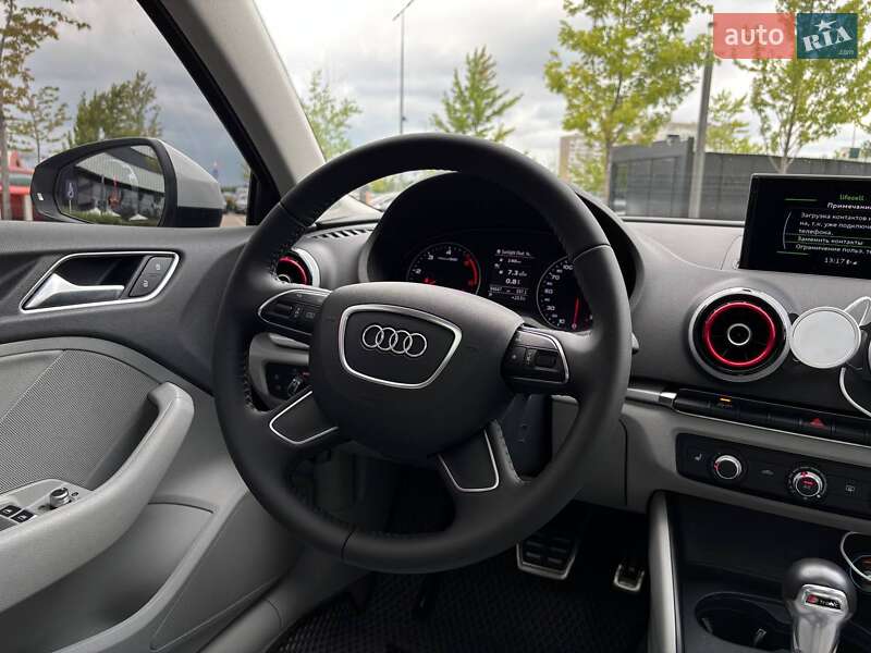 Седан Audi A3 2015 в Києві
