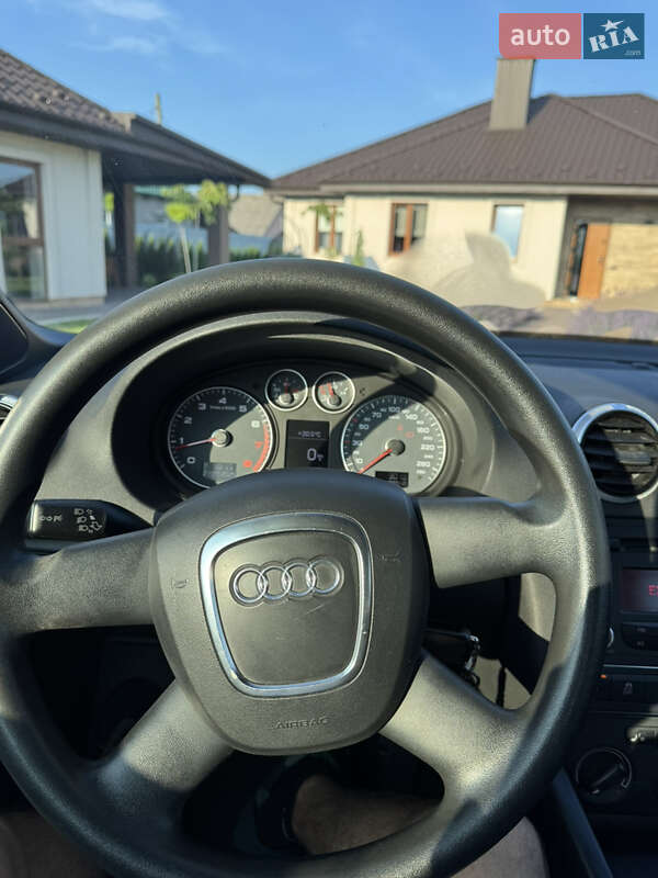 Кабріолет Audi A3 2011 в Любомлі