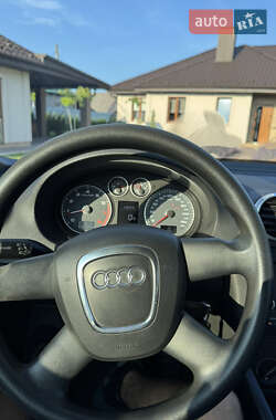 Кабриолет Audi A3 2011 в 