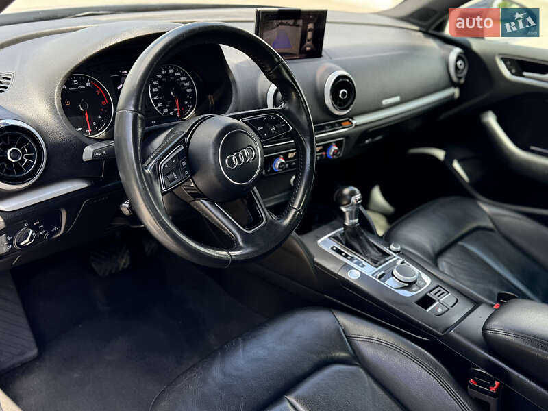 Седан Audi A3 2017 в Тульчине