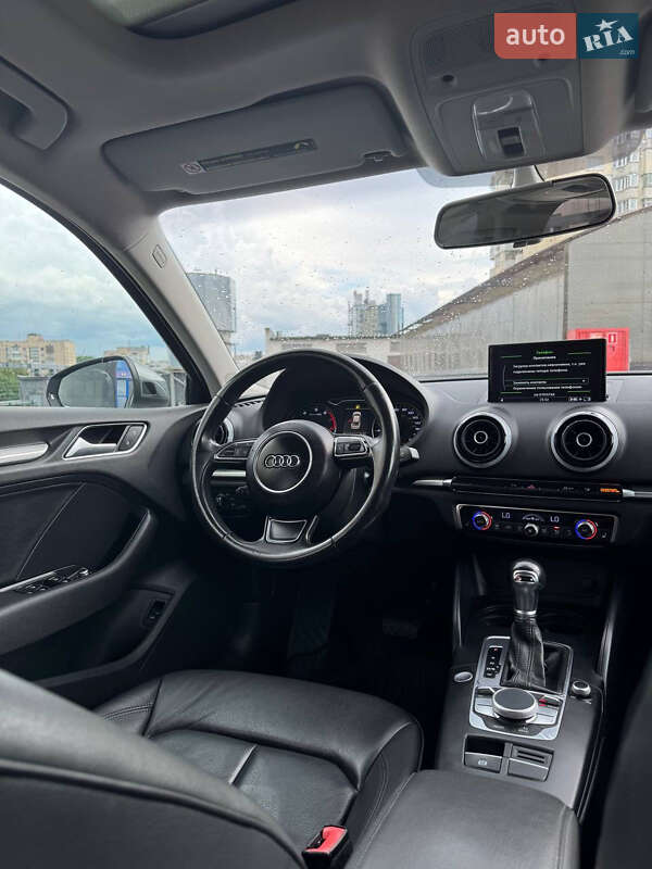 Седан Audi A3 2015 в Хмельницком
