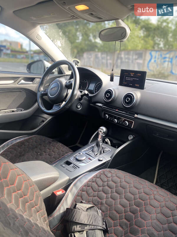 Седан Audi A3 2014 в Киеве
