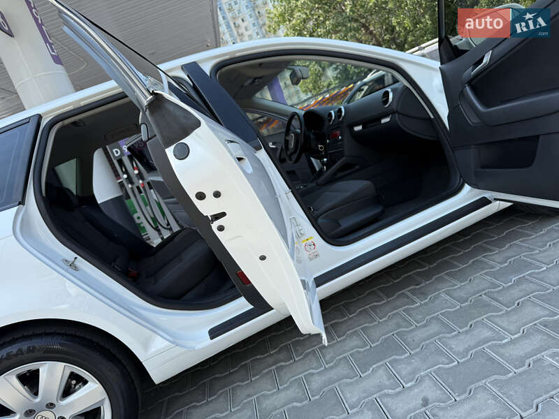 Хэтчбек Audi A3 2013 в Одессе