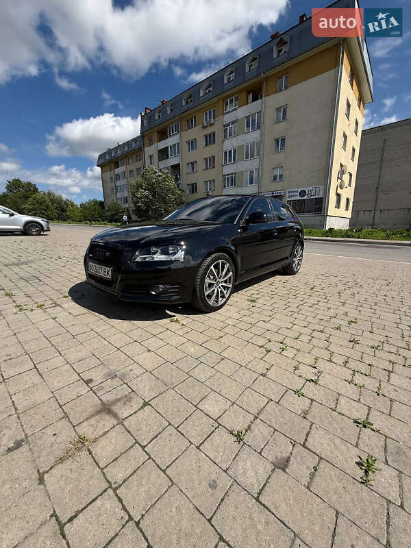Хетчбек Audi A3 2009 в Пустомитах