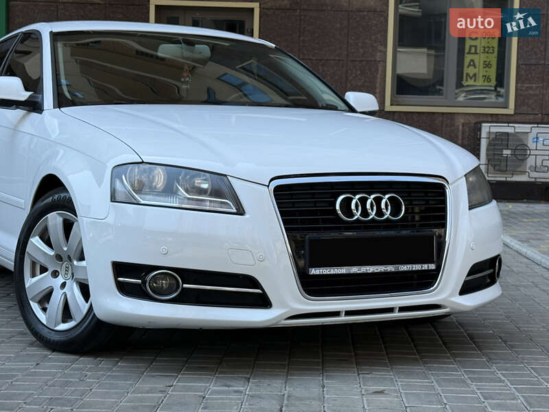 Хэтчбек Audi A3 2013 в Одессе