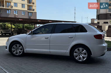 Хэтчбек Audi A3 2013 в 