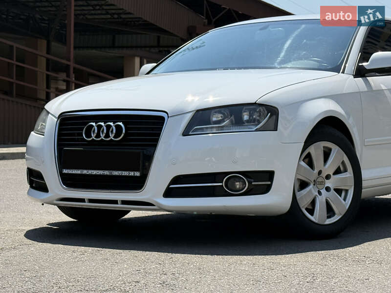 Хэтчбек Audi A3 2013 в Одессе