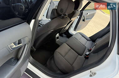 Хэтчбек Audi A3 2013 в 