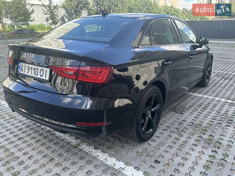 Седан Audi A3 2014 в Киеве