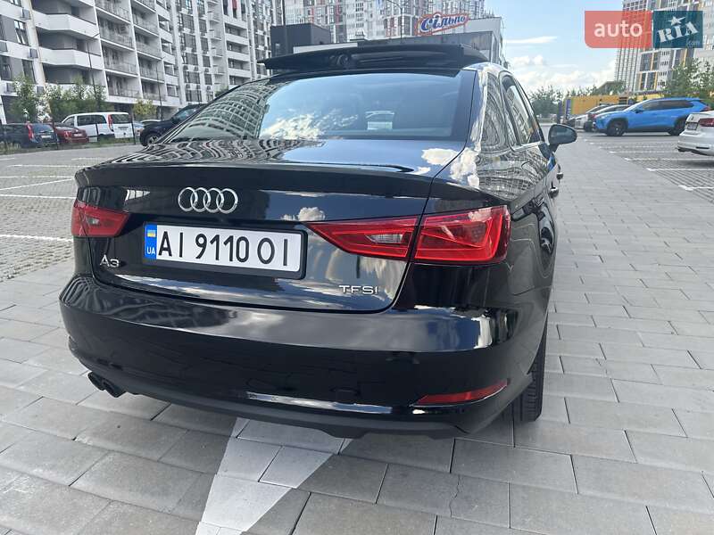 Седан Audi A3 2014 в Киеве