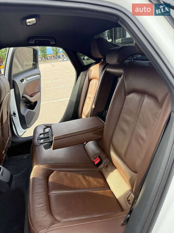 Седан Audi A3 2018 в Киеве