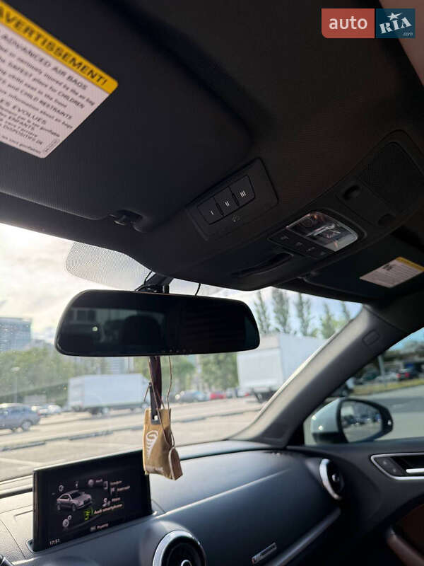 Седан Audi A3 2018 в Киеве