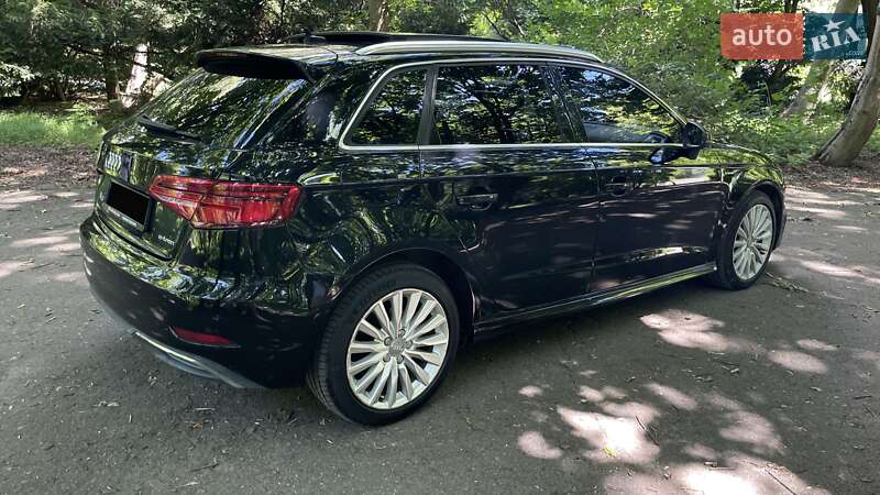 Хэтчбек Audi A3 2017 в Львове фото 9 Хэтчбек Audi A3 2017 в Львове