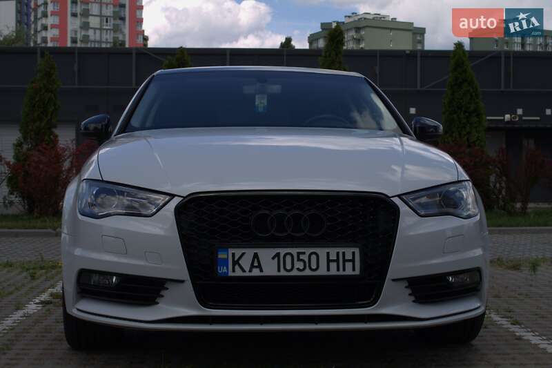 Седан Audi A3 2016 в Киеве
