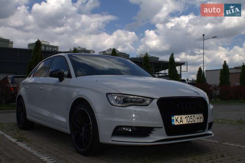 Седан Audi A3 2016 в Киеве