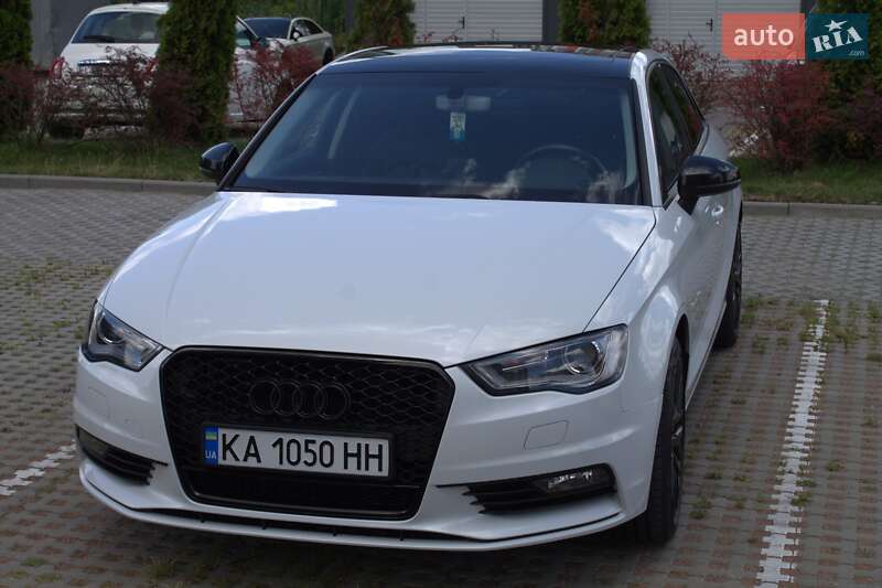 Седан Audi A3 2016 в Киеве