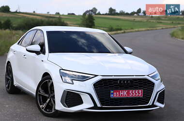 Седан Audi A3 2021 в 