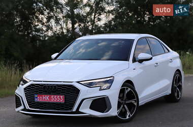 Седан Audi A3 2021 в 