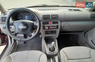 Хэтчбек Audi A3 1997 в 