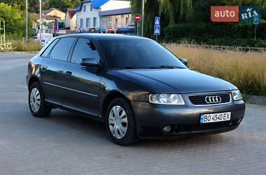 Хетчбек Audi A3 2002 в 