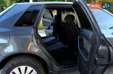 Хетчбек Audi A3 2002 в 