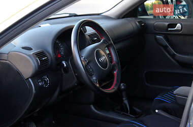 Хетчбек Audi A3 2002 в 