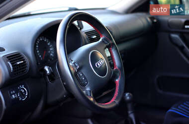 Хетчбек Audi A3 2002 в 