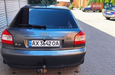 Хэтчбек Audi A3 2002 в 