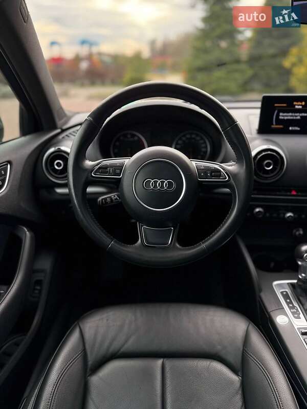 Седан Audi A3 2016 в Львове