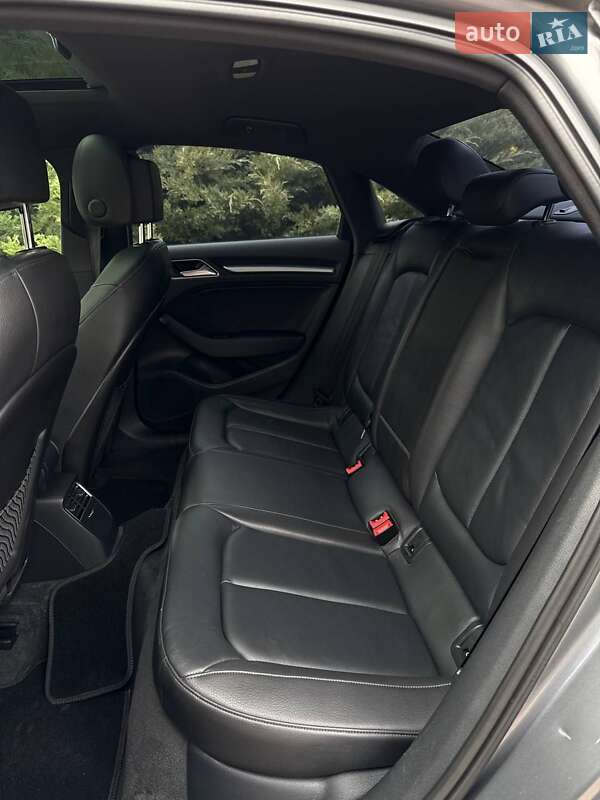 Седан Audi A3 2016 в Львове