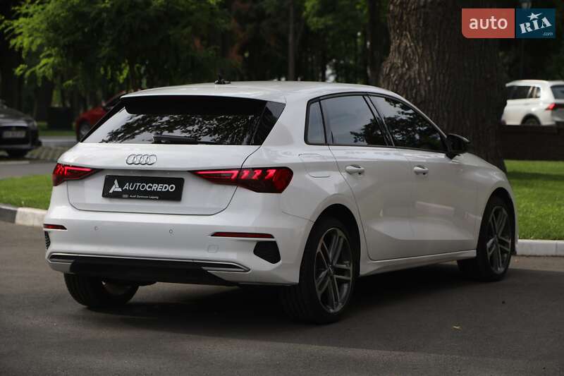 Хэтчбек Audi A3 2022 в Харькове
