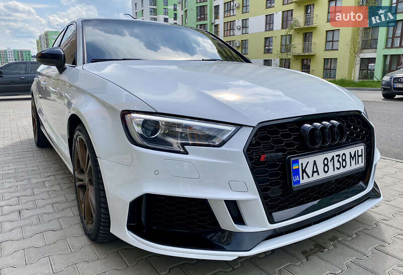 Седан Audi A3 2015 в Рівному