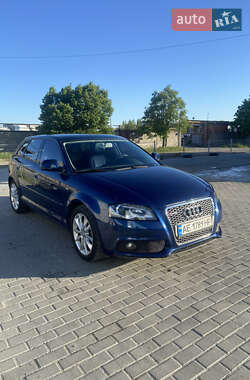 Хетчбек Audi A3 2012 в 