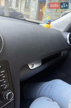 Хетчбек Audi A3 2012 в 