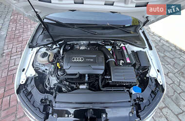 Седан Audi A3 2016 в 