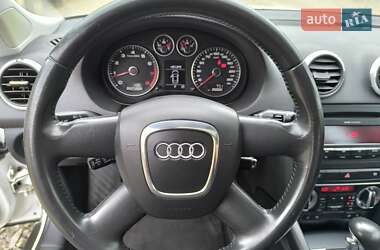 Хэтчбек Audi A3 2010 в 