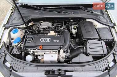 Хэтчбек Audi A3 2010 в 