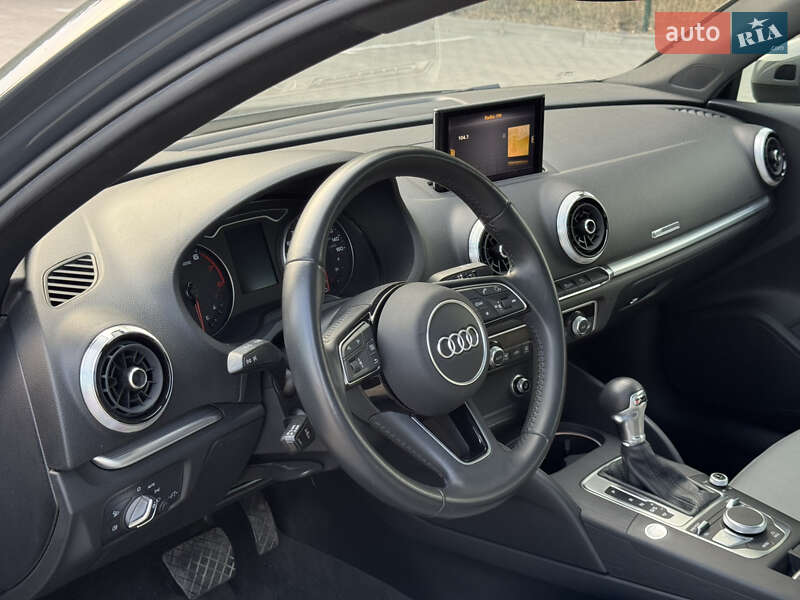 Седан Audi A3 2020 в Запорожье
